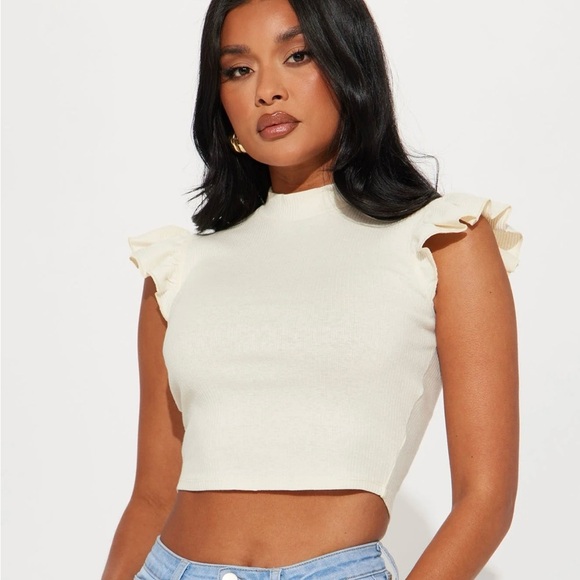 fashionnova On The Clock Ruffle Top - Cream Size Medium NWT - Picture 1 of 7